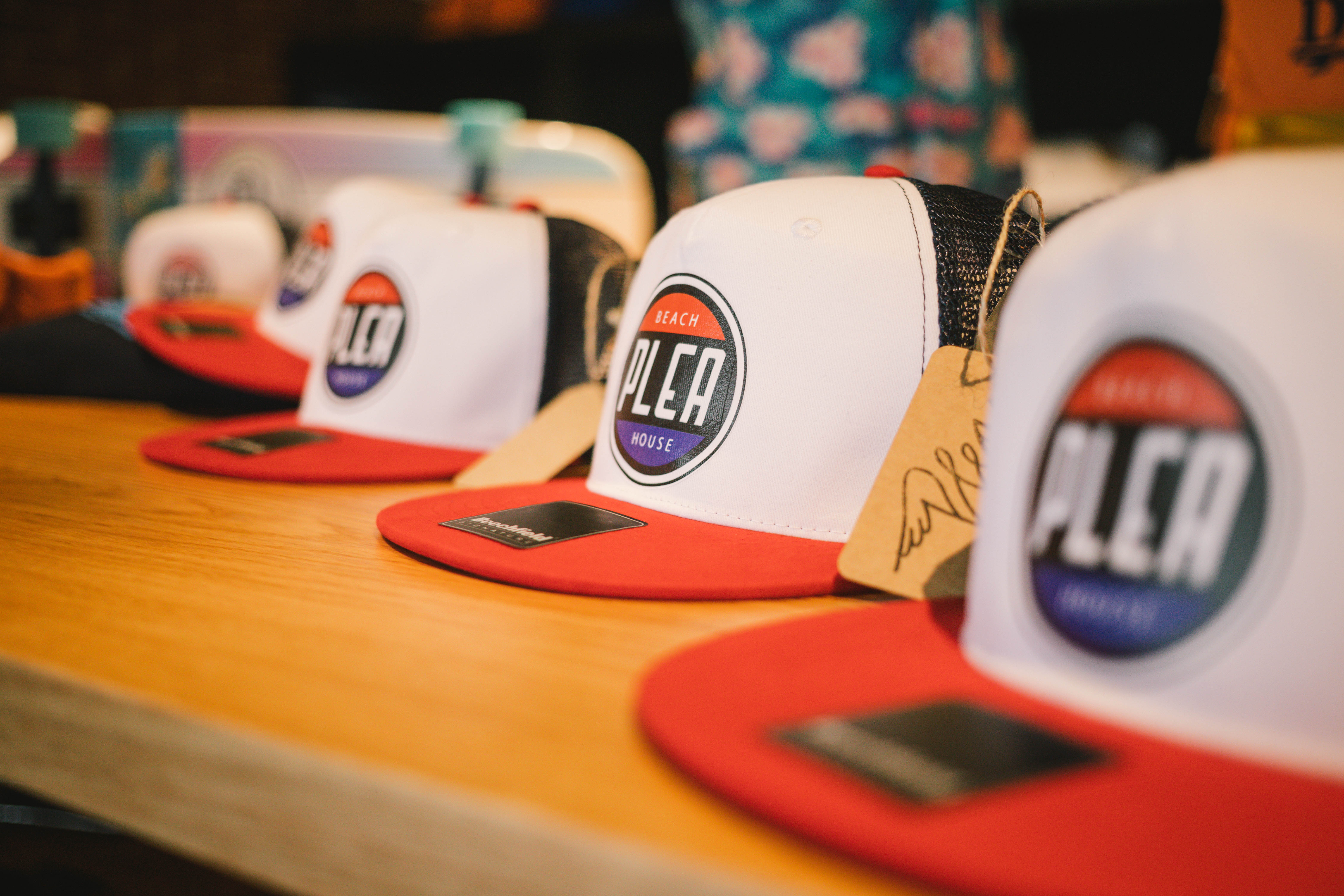 Una Sudadera, una camiseta o una Gorra PLEA...tú elijes Una Sudadera, una camiseta o una Gorra PLEA...tú elijes