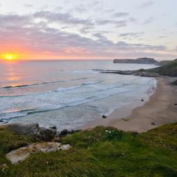 Las playas de Cantabria son un paraíso del surf. Las playas de Cantabria son un paraíso del surf.