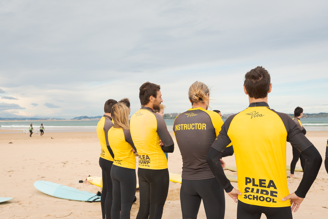 Plea Beach House: Grupos