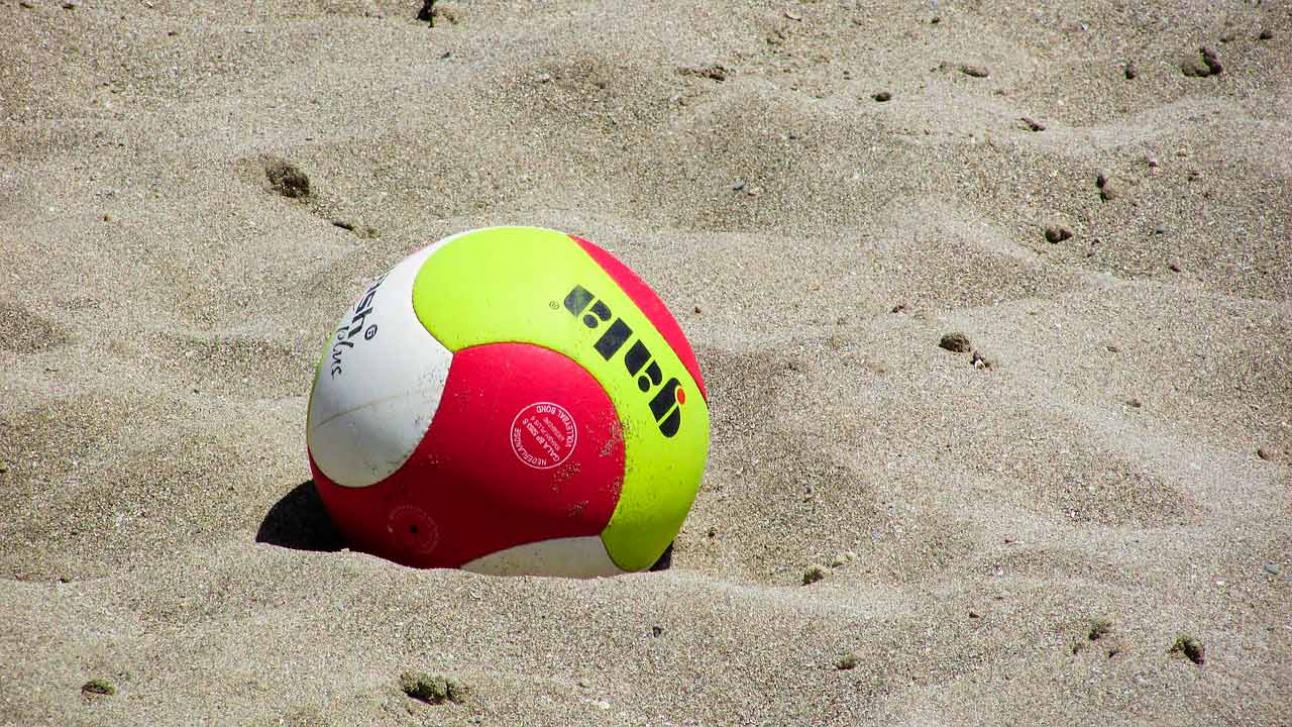 El volley playa es excitante, divertido y adictivo
