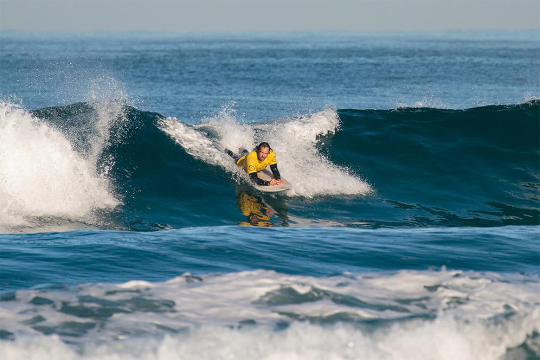 Álvaro Bayona, varias veces medallista mundial en la categoría prone es una inspiración para todos los que hacemos surf. (Foto: Federación Española de Surfing)